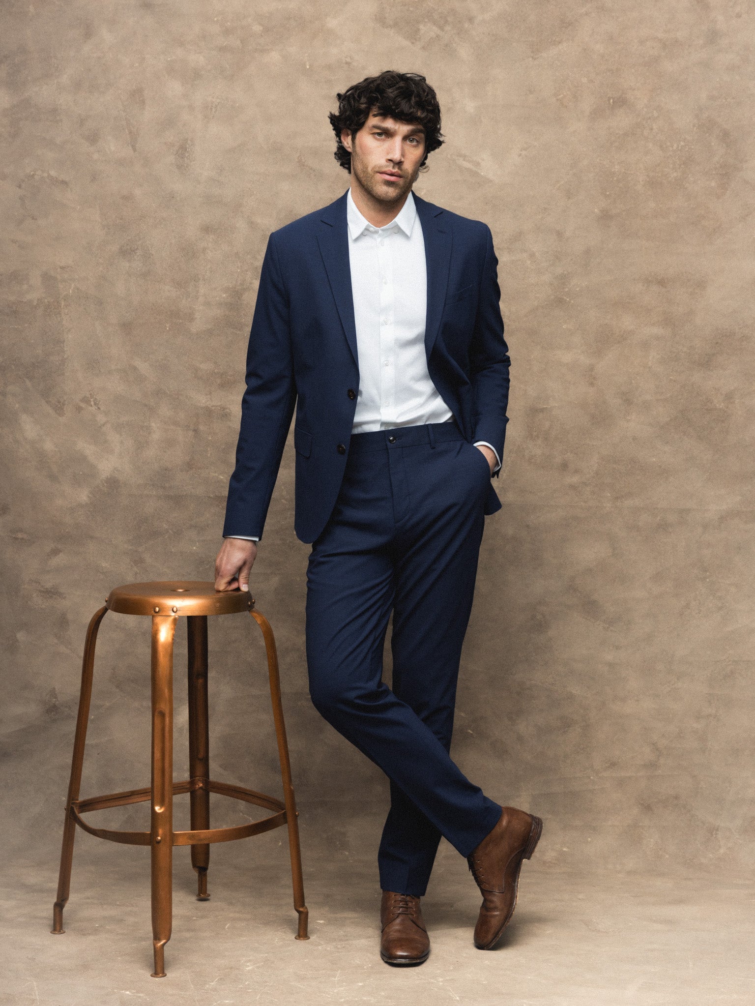 Modelshot / Navy / Detail